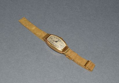 OMEGA - MONTRE en or jaune 18K (750/°°),...