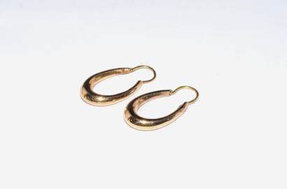PAIR OF CREOLES in 18K yellow gold 750°/°°...