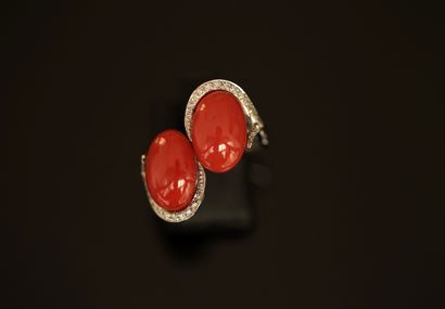 Sur désignation - BAGUE en or gris 18k (750/°°)...