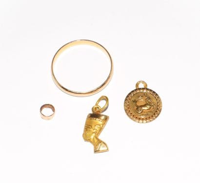 LOT OF 18K (750°/°°) yellow gold, consisting...