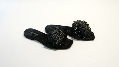 FREE LANCE - PAIR OF MULE in black patent...