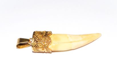 Filigreed pendant in 18K (750°/°°) yellow...