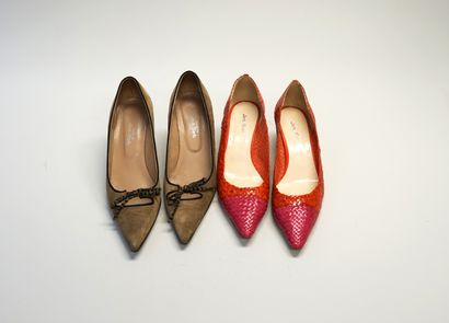 JET SET - 2 PAIRS OF ESCARPINS one in beige...