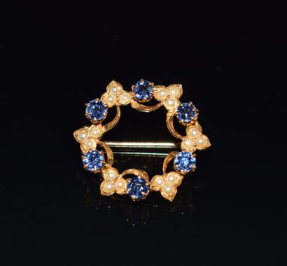 BROCHE en or jaune 18K (750/°°) motif de...