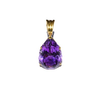 PENDENTIF en or jaune 18k (750°/°°) orné...
