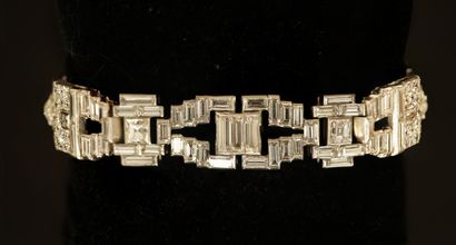 CARTIER - BRACELET in platinum, signed and...