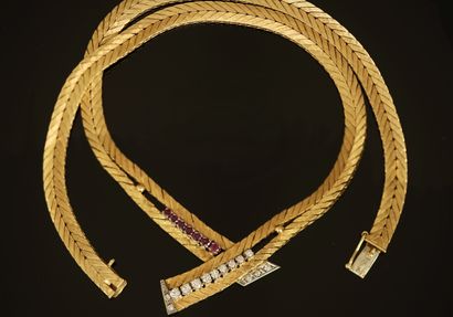 Ribbon necklace in 18k (750/°°) yellow gold...