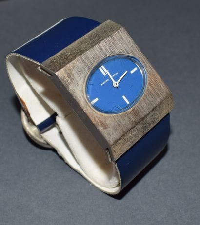 PIERRE CARDIN - MONTRE modèle PC103, d’inspiration...