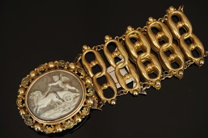 BRACELET large en pomponne à double rangée...