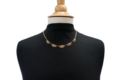 COLLIER DRAPERIE en or jaune 18K (750/°°)...