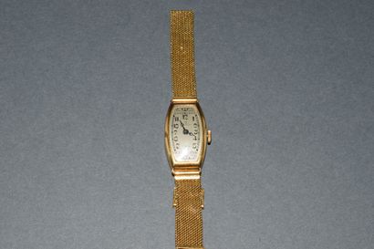 OMEGA - MONTRE en or jaune 18K (750/°°),...