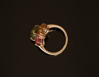 BAGUE en or rose 18k (750/°°) ornée de 3...