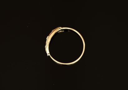 RING in 18K (750/°°) yellow gold and platinum...