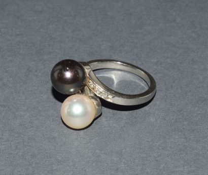18K (750/°°) white gold 