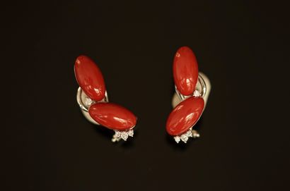 Sur désignation - PAIRE DE BOUCLES D'OREILLES...