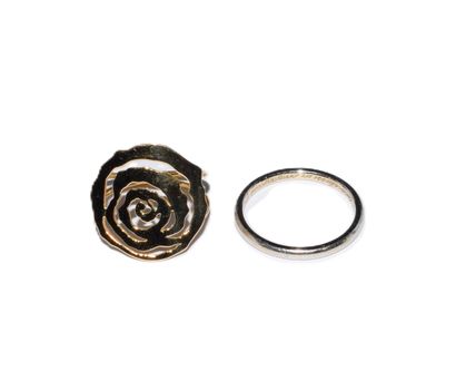 ENSEMBLE DE 2 BAGUES en or 18K (750°/°°)...