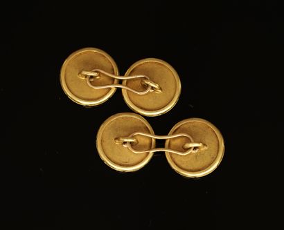 PAIRE DE BOUTONS DE MANCHETTES en or jaune...