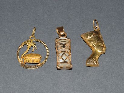 LOT D’OR jaune 18K (750/°°) comprenant 3...