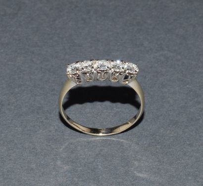 BAGUE JARRETIERE en or blanc (750°/°°) ornée...