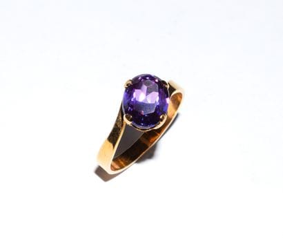 RING in 18K yellow gold 750°/°° set with...