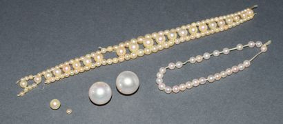 ELEMENT DE BRACELET en perles de culture...