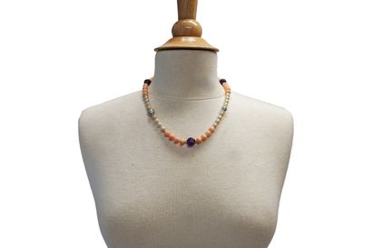 COLLIER composé de perles de cultures blanches...