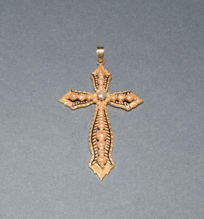 PENDENTIF CROIX en or jaune 18K (750/°°)...