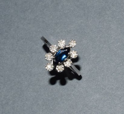 MARQUISE RING in 18K (750/°°) white gold,...