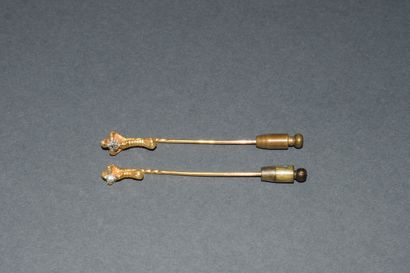 ENSEMBLE en or jaune 18K (750/°°) comprenant...
