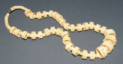 COLLIER 