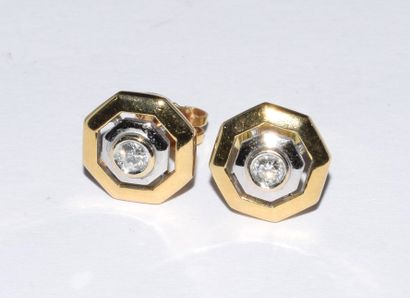 PAIR OF EARRINGS in 18K (750°/°°) yellow...