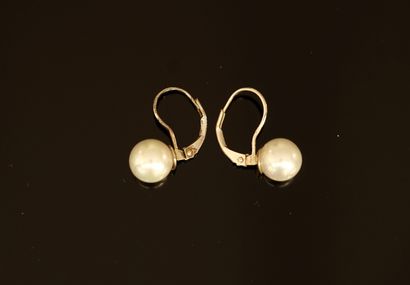PAIRE DE DORMEUSES en argent 925/°° agrémentées...