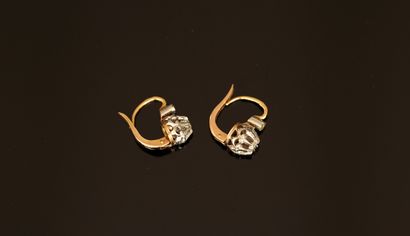 PAIR OF DORMEUSES in 18K (750/°°) rose and...