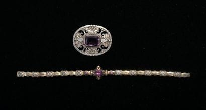 SET in silver min 800/°° comprising 1 oval...