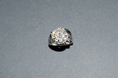 BAGUE TOURBILLON en or blanc 18K (750/°°)...