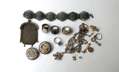 SET in silver min 800/°° comprising 1 filigree...