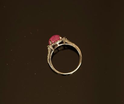BAGUE en argent patiné noir 925/°° centrée...