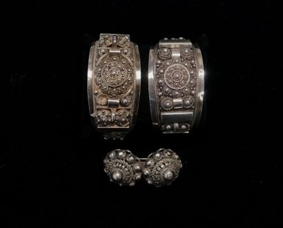 ENSEMBLE in 950/°° silver including 2 open...