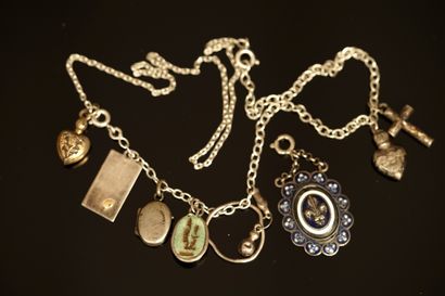 BRACELET DOUBLE en argent min 800/°° retenant...