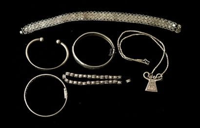 SET in silver min 800/°° comprising 1 NECKLACE...