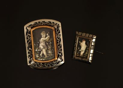SET of 2 PINS in silver- or gold-plated metal,...
