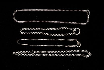 ENSEMBLE en argent min 800/°° comprenant...