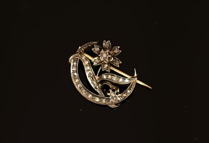 Antique brooch in 18K (750/°°) yellow gold,...