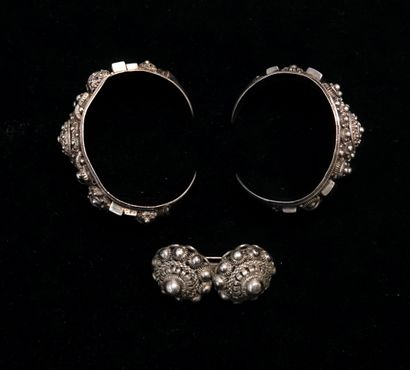 ENSEMBLE in 950/°° silver including 2 open...