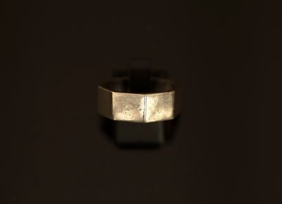 BAGUE JONC facettée en argent min 800/°°....