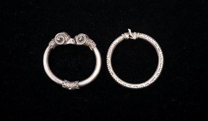 ENSEMBLE en argent min 800/°° comprenant...