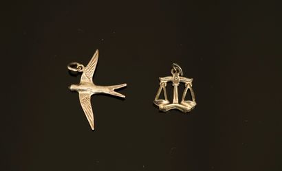 SET of 2 silver835/°° and 925/°° BRELOQUES,...