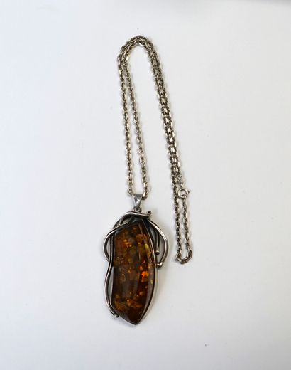 PENDANT and CHAIN in silver min 800/°° and...