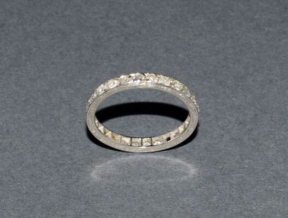 ALLIANCE in platinum set with grain-set 8x8-cut...