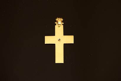 CROSS in yellow gold centered with a diamond...